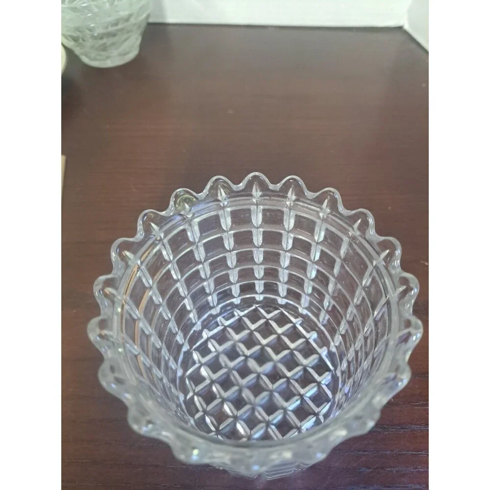 Vintage Waffle Block Clear Glass Vase With Scalloped Edge